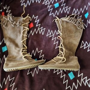 Gently used vintage Minnetonka moccasin boots